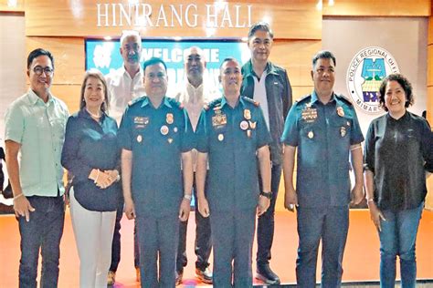 Calapan City mayor, PNP chief join community forum.